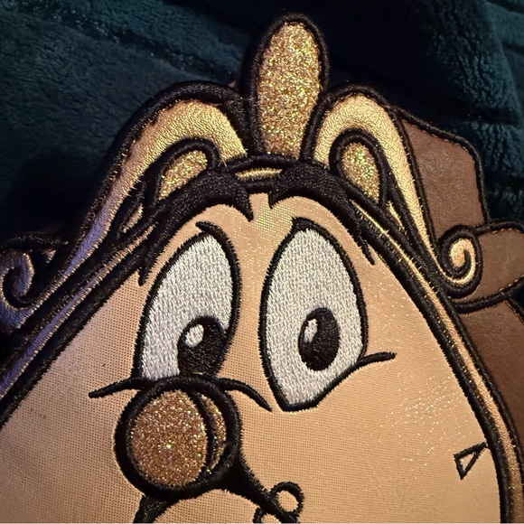 Danielle Nicole Disney Beauty And The Beast Cogsworth Crossbody Bag - Picture 4 of 12